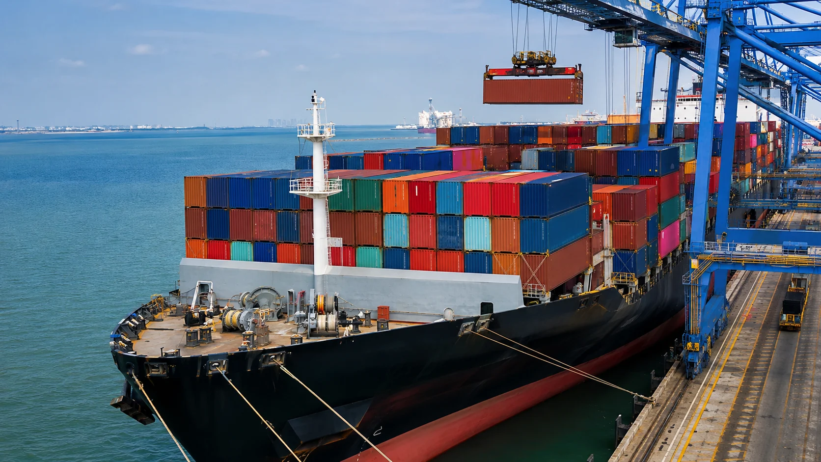 Sea freight port terminal